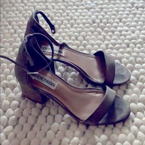 Steve Madden grey block heel sandal